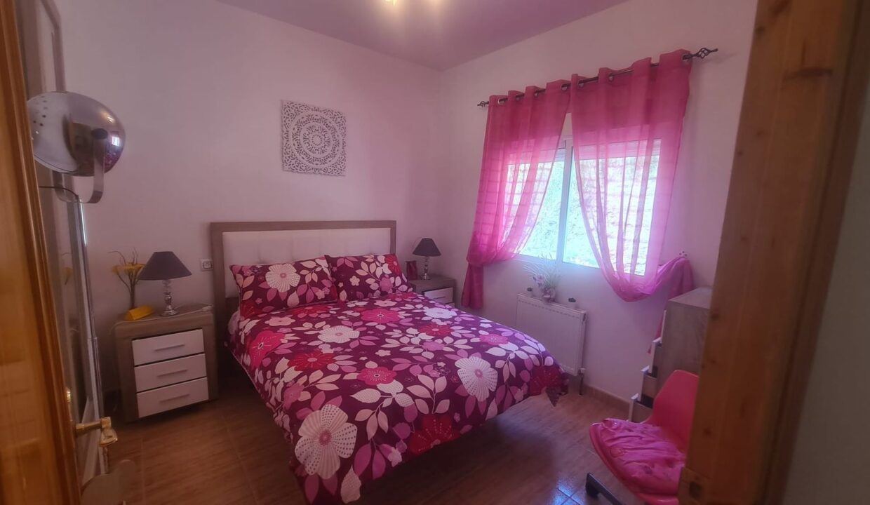 19-aaab0d39405c5276cdabb22e4d3de260