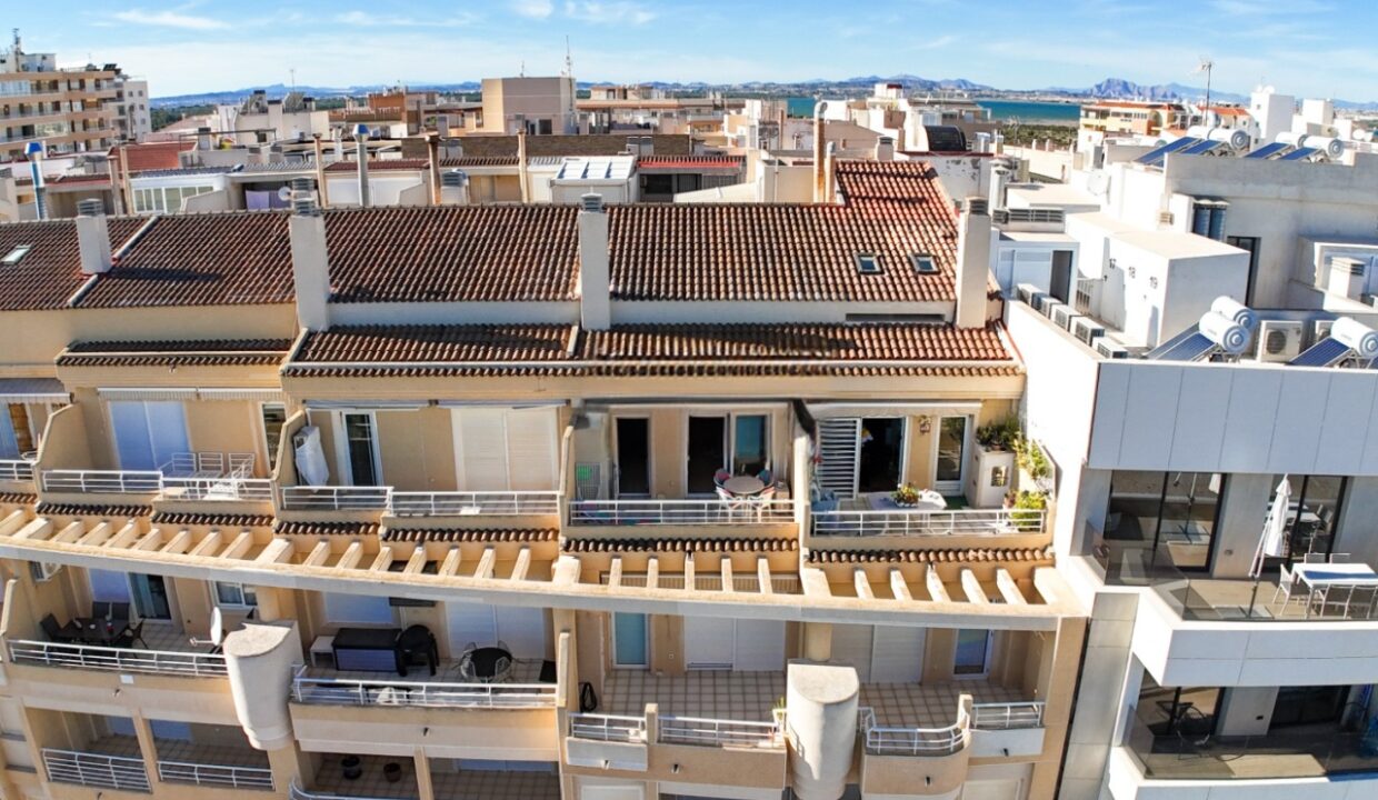 resale-apartment-flat-torrevieja-la-mata_239586_xl_0c10b15b-dbaa-40f9-82e6-a92c5b43caee_PhotoGrid