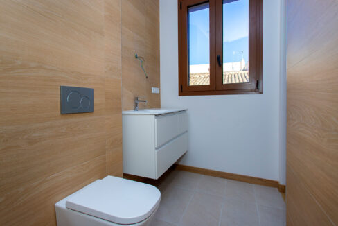 BAÑO ENSUITE DORM 1 (2)